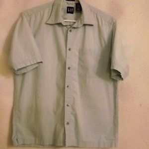 GAP Ladies Short Sleeve Shirt, Medium Light Blue